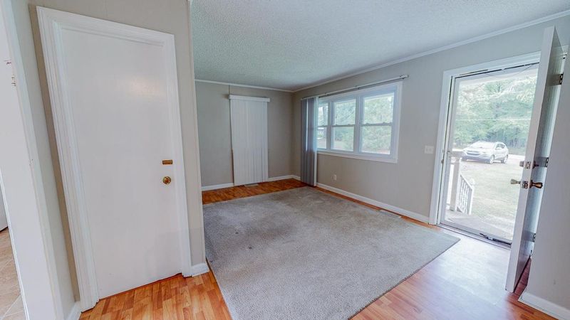 17 Delta Dr, Roxboro, NC 27573