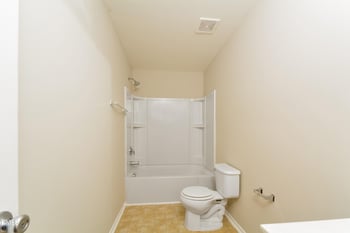 17 Eddy Trl, Durham, NC 27703