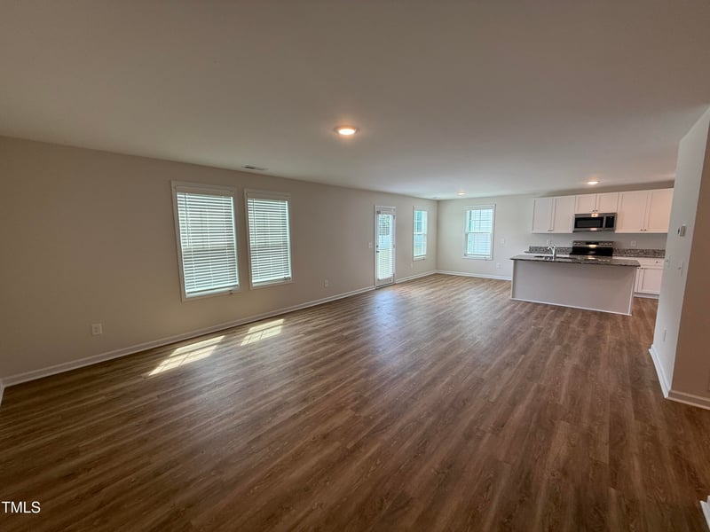 17 Emily Gardens Dr, Selma, NC 27576