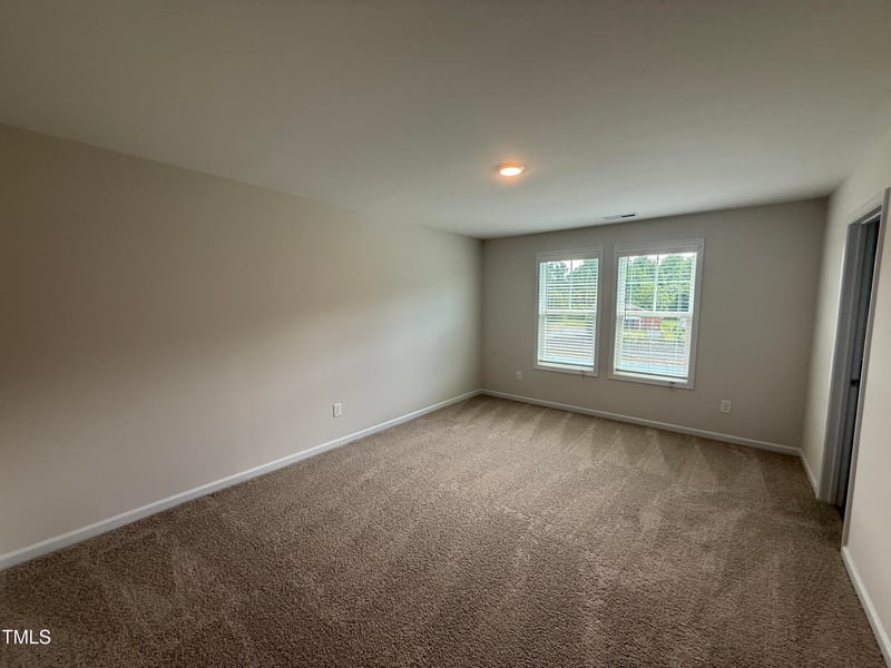 17 Emily Gardens Dr, Selma, NC 27576
