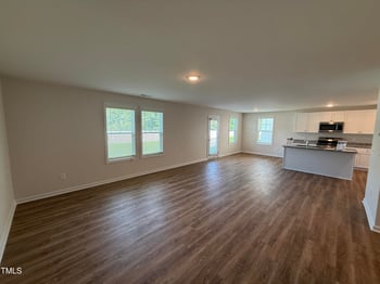 17 Emily Gardens Dr, Selma, NC 27576
