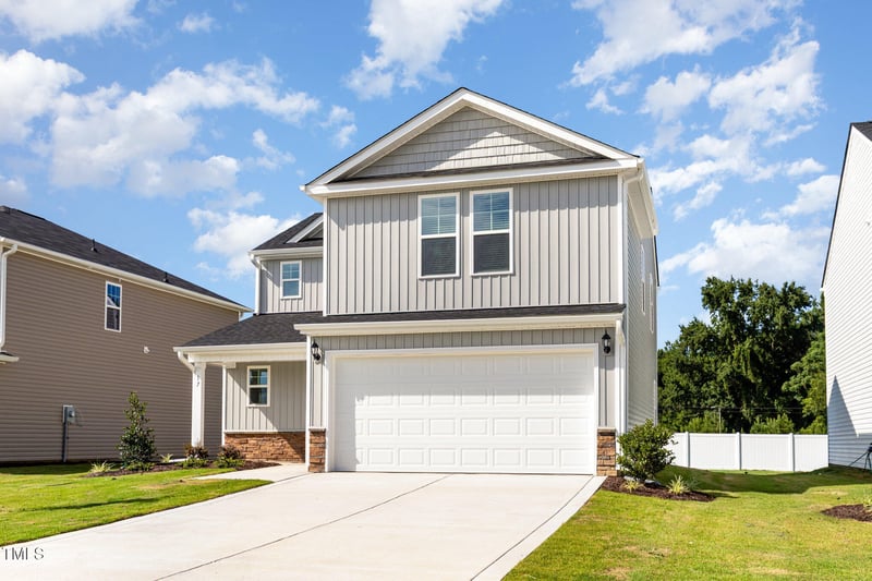 17 Emily Gardens Dr, Selma, NC 27576