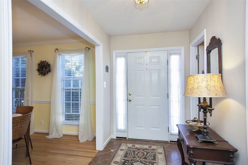 17 Garden Hills Ct, Durham, NC 27712