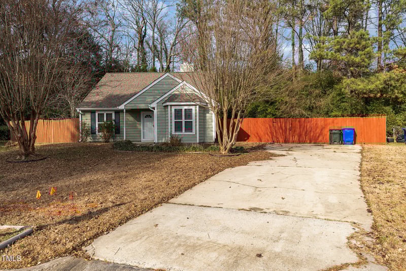 17 Howlett Pl, Durham, NC 27703