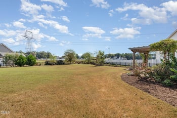 17 Kiowa Ct, Willow Springs, NC 27592