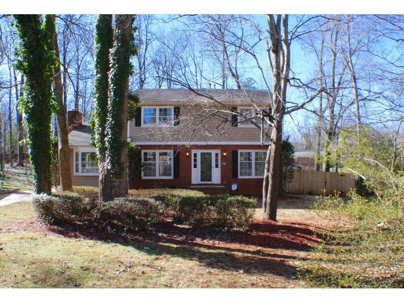 17 Leeds, Mebane, NC 27302