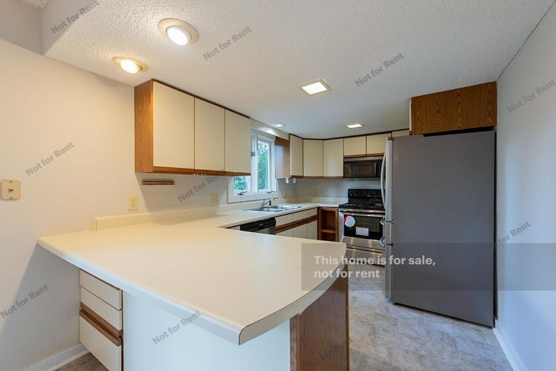 17 Madrid Ln, Durham, NC 27704
