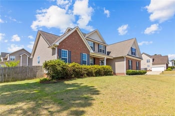 17 Orangewood Ct, Lillington, NC 27546