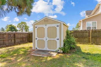 17 Orangewood Ct, Lillington, NC 27546