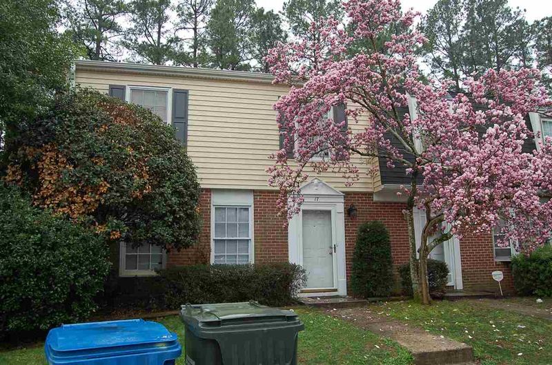 17 Patriot Cir, Durham, NC 27704