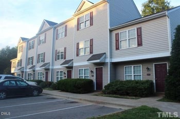 17 Red Ln, Raleigh, NC 27606