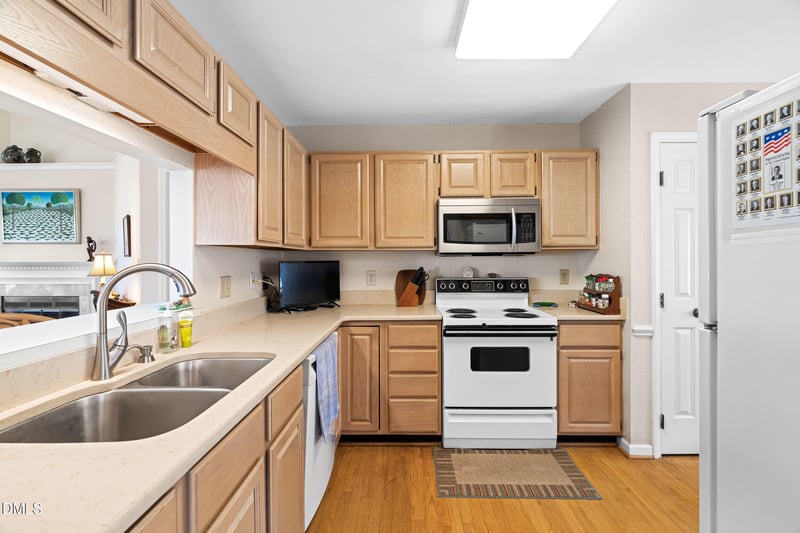 17 Renwick Ct, Raleigh, NC 27615