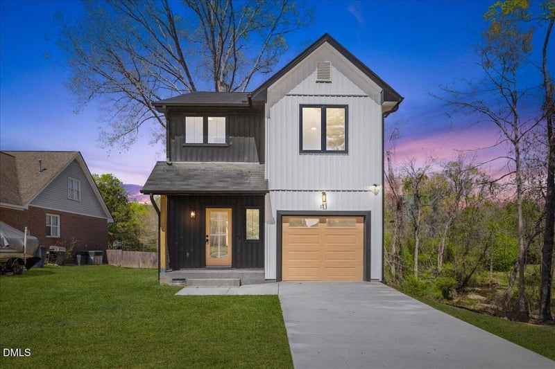 17 Runneymede Pl, Smithfield, NC 27577
