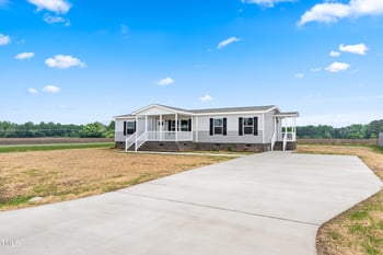 17 Star Dust Ln, Selma, NC 27576