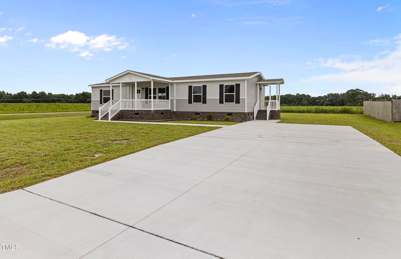 17 Star Dust Ln, Selma, NC 27576