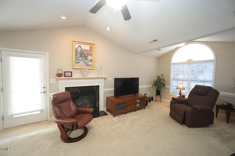 17 Stonegate Dr, Angier, NC 27501