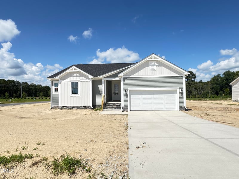 17 Windward Pl, Lillington, NC 27546