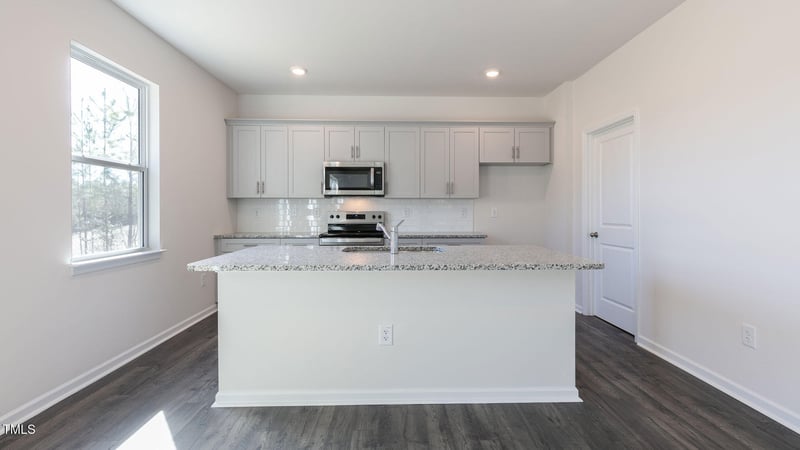 170 Babbling Creek Dr, Youngsville, NC 27596