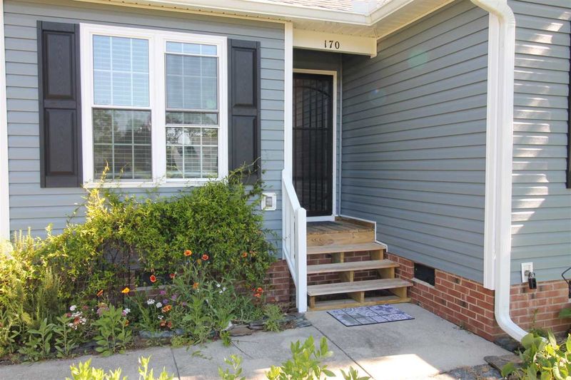 170 Conner Dr, Clayton, NC 27520