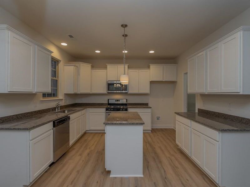 170 Creekhaven Dr #85, Angier, NC 27501