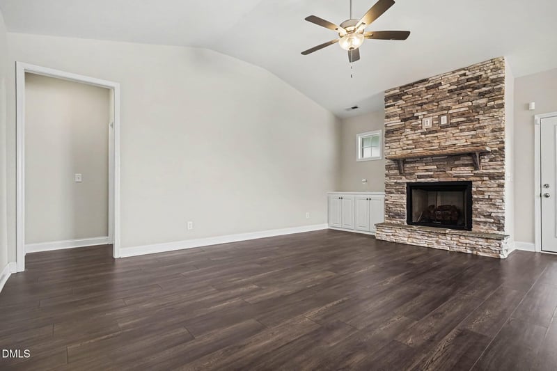 170 Hillwood Dr, Sanford, NC 27332