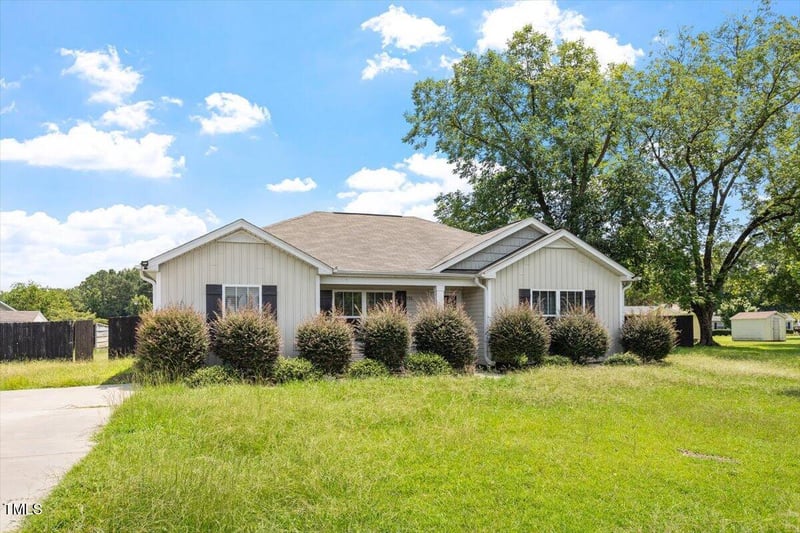 170 Johnston Farms Dr, Smithfield, NC 27577