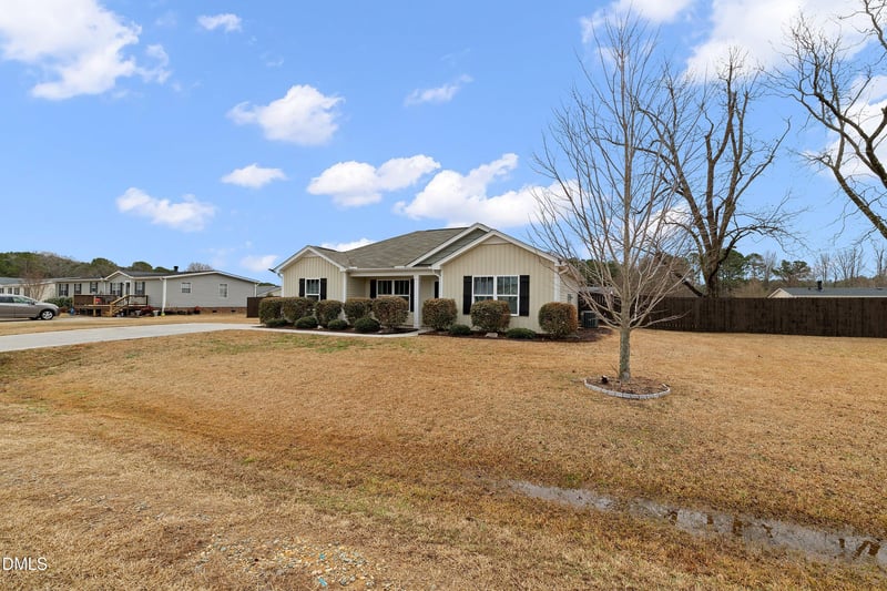 170 Johnston Farms Dr, Smithfield, NC 27577
