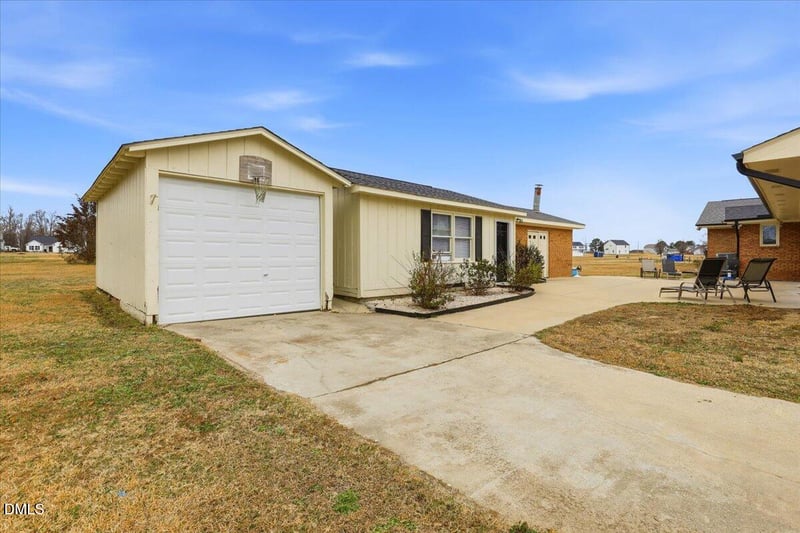 170 Jp Dr, Smithfield, NC 27577