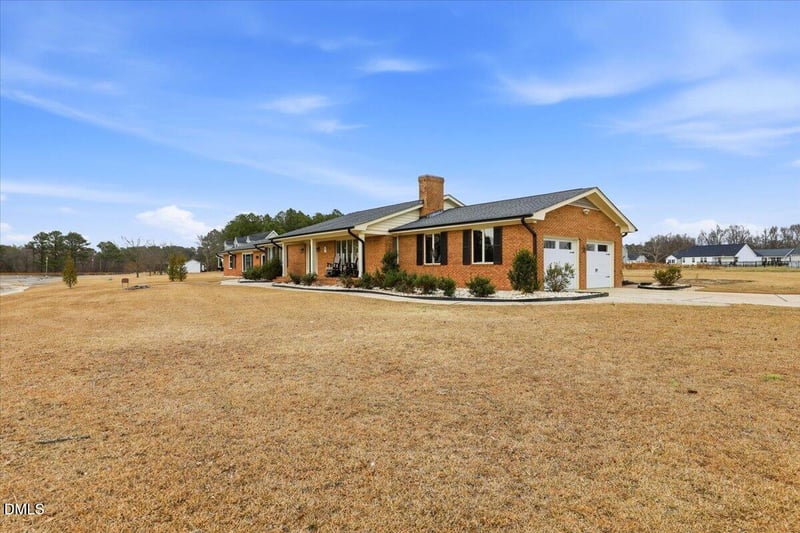 170 Jp Dr, Smithfield, NC 27577