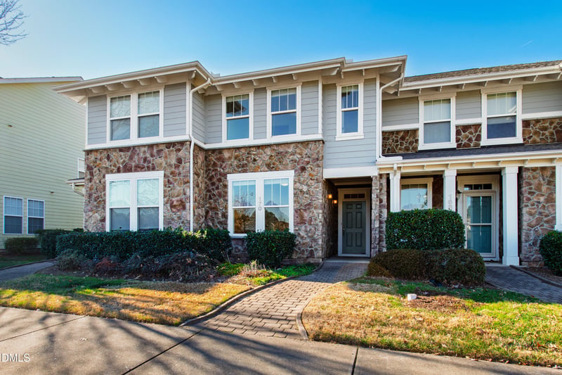 170 Point Comfort Ln, Cary, NC 27519