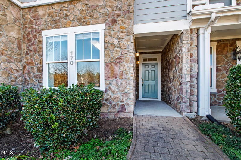 170 Point Comfort Ln, Cary, NC 27519