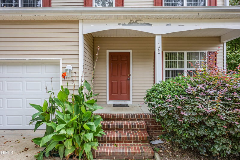 170 River Hills Dr, Clayton, NC 27527