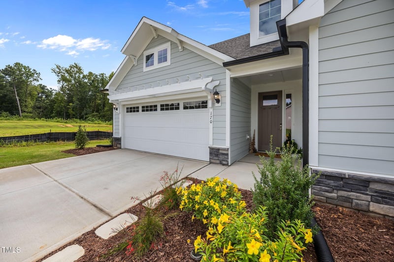 170 Sawtooth Oak Ln, Youngsville, NC 27596