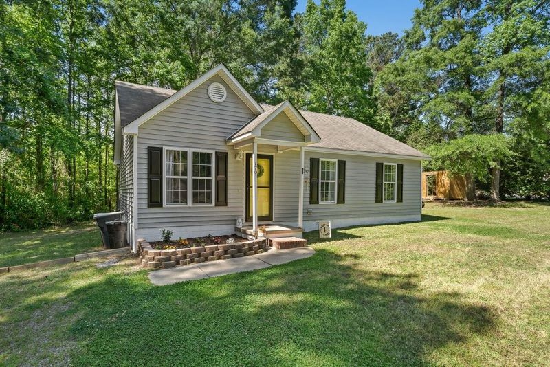 170 Stockbridge Dr, Selma, NC 27576