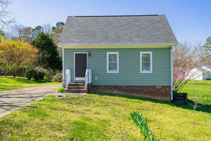 170 S Valley St, Liberty, NC 27298