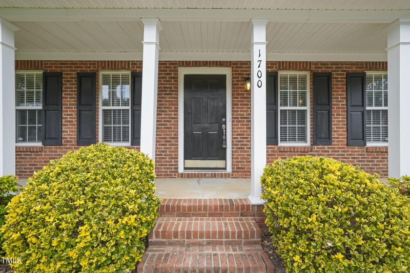 1700 Crag Burn Ln, Raleigh, NC 27604