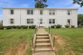 1700 W Front St, Burlington, NC 27215