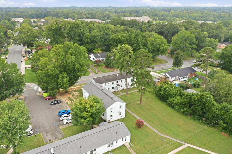 1700 W Front St, Burlington, NC 27215