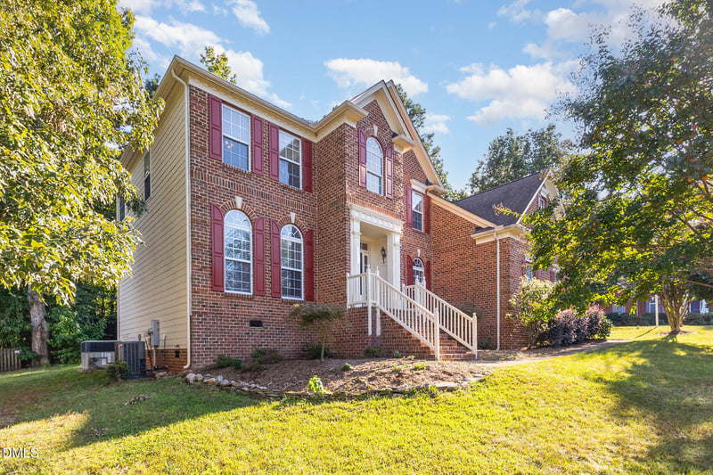 1700 Southwell Ct, Raleigh, NC 27614