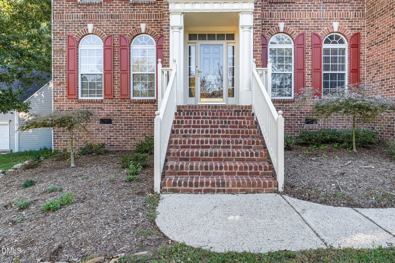 1700 Southwell Ct, Raleigh, NC 27614
