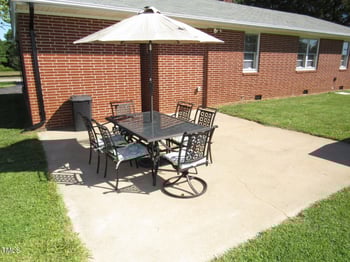 1700 Warrenton Rd, Henderson, NC 27537
