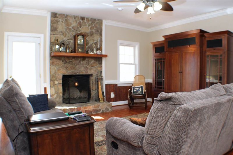 1700 Whitney Burch Trl, Burlington, NC 27217