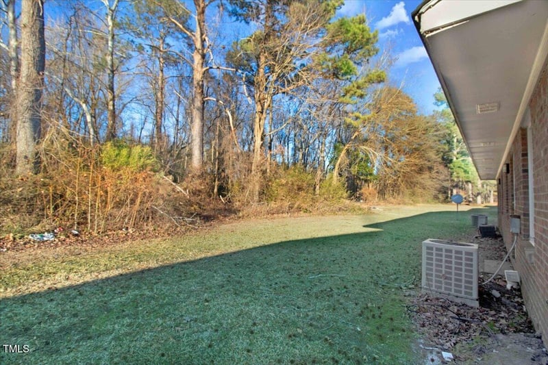 1701 Birchwood Dr, Wilson, NC 27893