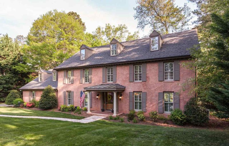 1701 Hunting Ridge Rd, Raleigh, NC 27615