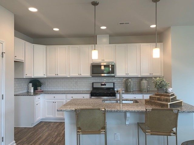 1701 Kauri Cliffs Dr, Fuquay Varina, NC 27526