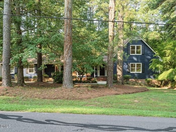 1701 Lord Ashley Dr, Sanford, NC 27330