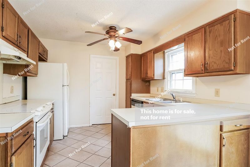 1701 Netherfield Ln, Raleigh, NC 27610