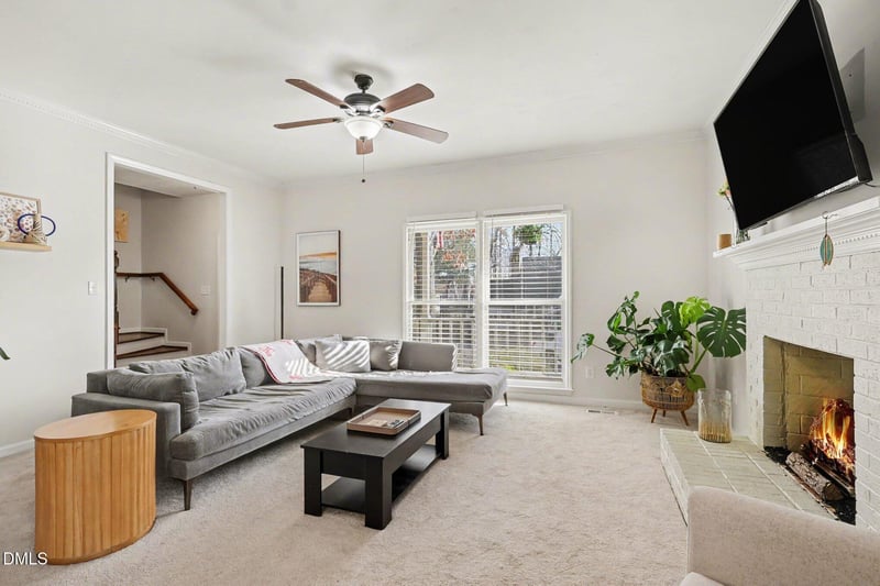 1701 Point Owoods Ct, Raleigh, NC 27604