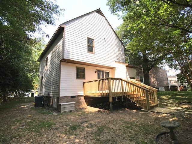 1701 Sagamore Ct, Raleigh, NC 27604