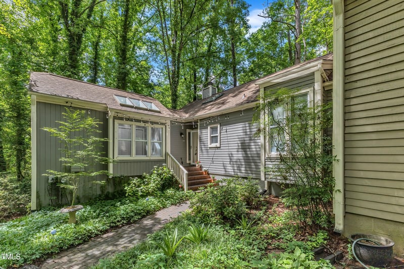 1702 Falls Church Rd, Raleigh, NC 27609